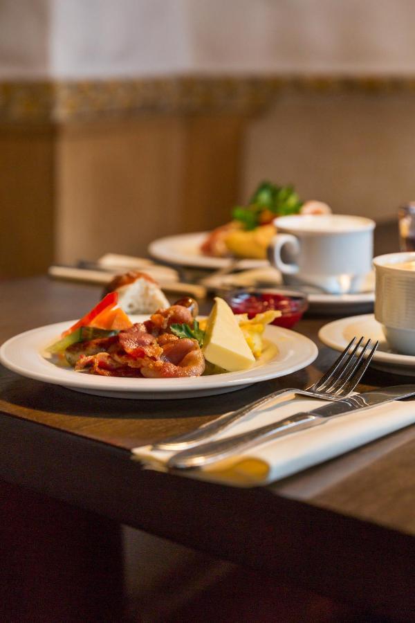 Wirtshaus & Hotel Goldener Greif Edelsfeld エクステリア 写真