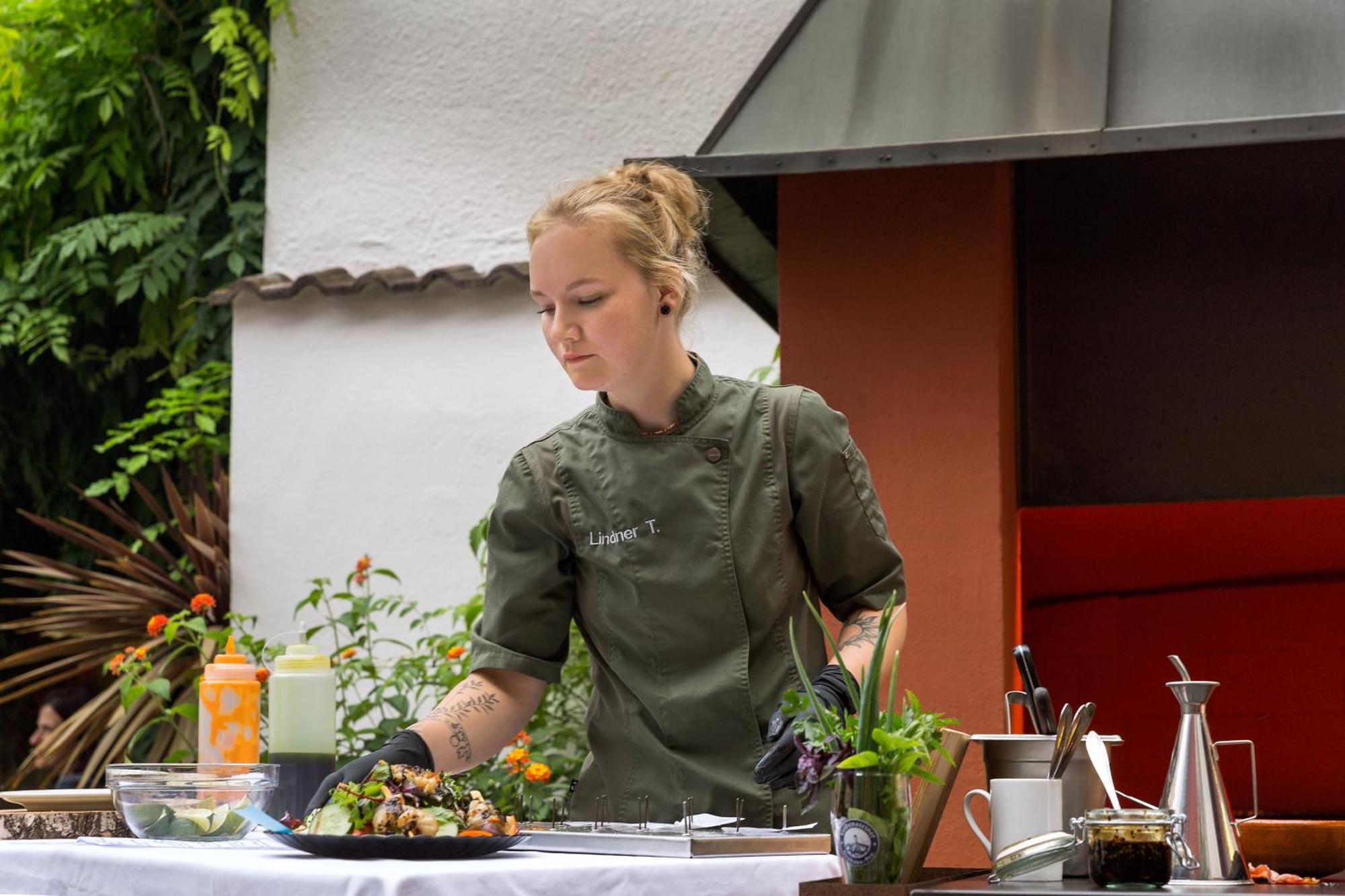 Wirtshaus & Hotel Goldener Greif Edelsfeld エクステリア 写真