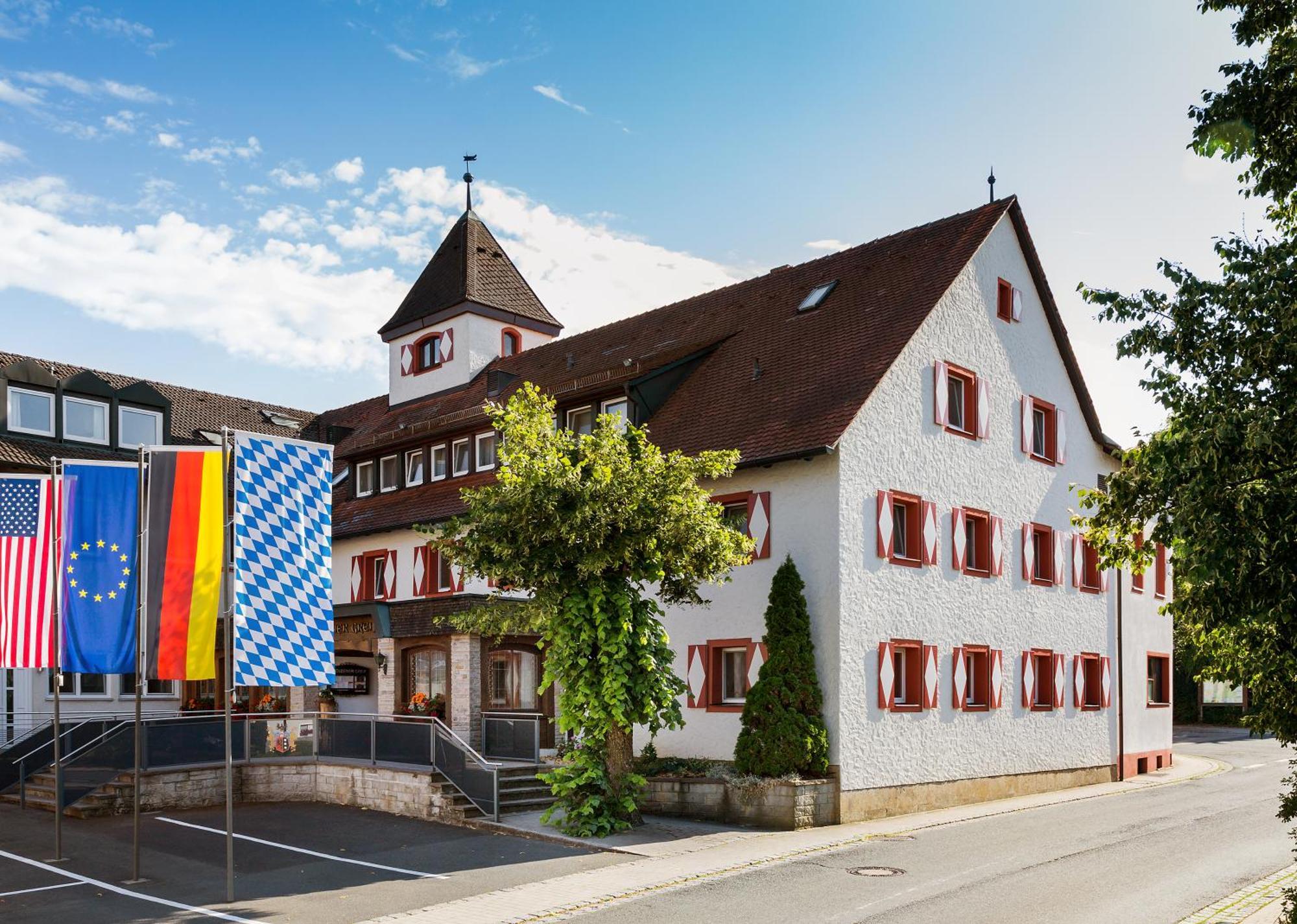 Wirtshaus & Hotel Goldener Greif Edelsfeld エクステリア 写真